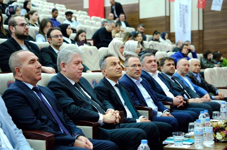 TOGÜ’de "Değişen dünya ve eğitim" söyleşisi 