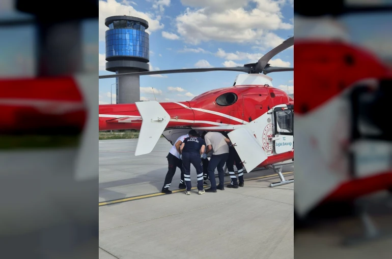 Tokat'ta tedavi gören yaşlı kadın helikopter ambulansla Konya'ya sevk edildi