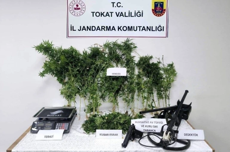 Tokat’ta jandarmadan eş zamanlı uyuşturucu operasyonu: 2 tutuklama