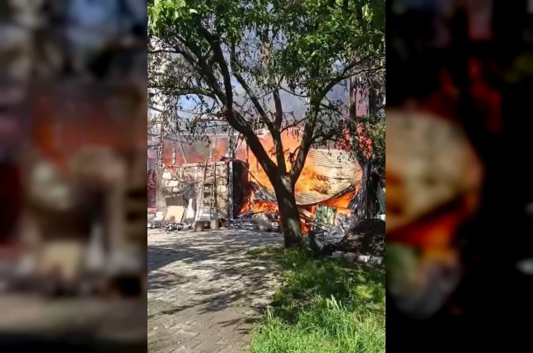 Tokat’ta müştemilatta çıkan yangın, çevre evlere sıçramadan söndürüldü 