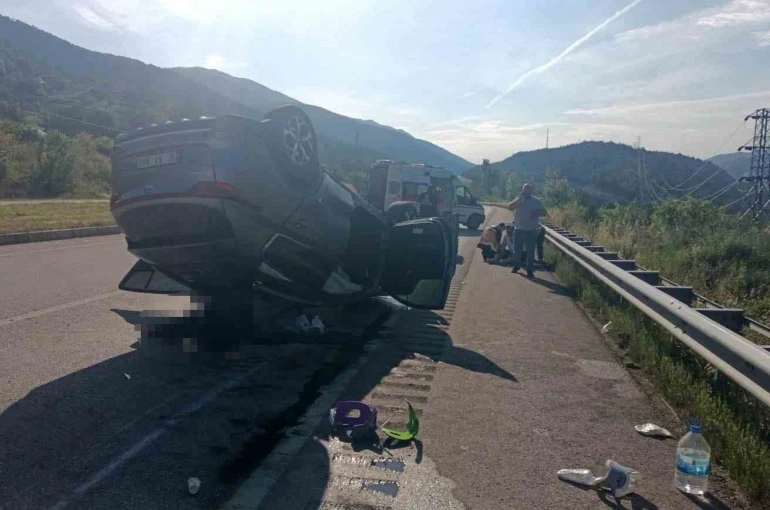 Tokat’ta takla atan otomobildeki 1 kişi öldü, 5 kişi yaralandı