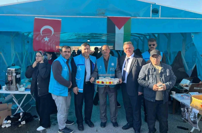 Tomarza’da Gazze için hayır panayırı yapıldı 