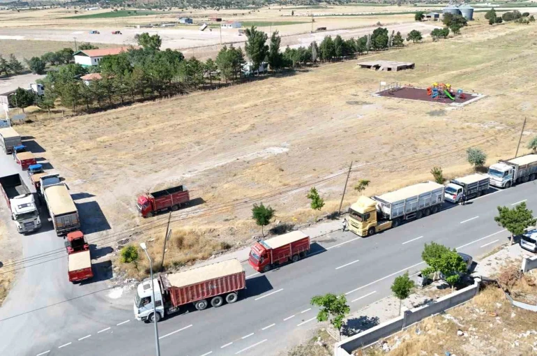 Tomarza’da hububat alımları sürüyor