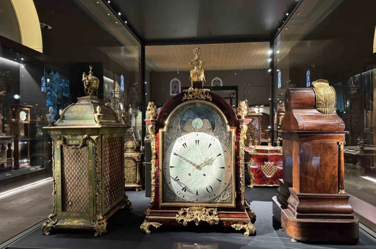 Topkapı Sarayı’nın dünyaca ünlü saat koleksiyonu ilk kez gün yüzüne çıkıyor