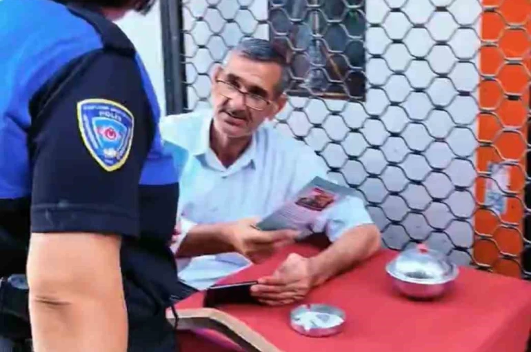 Toplum destekli polislik ekiplerinden esnafa güvenlik bilgilendirmesi 