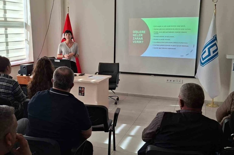 Toplumsal farkındalık için diş sağlığı eğitimi verildi 