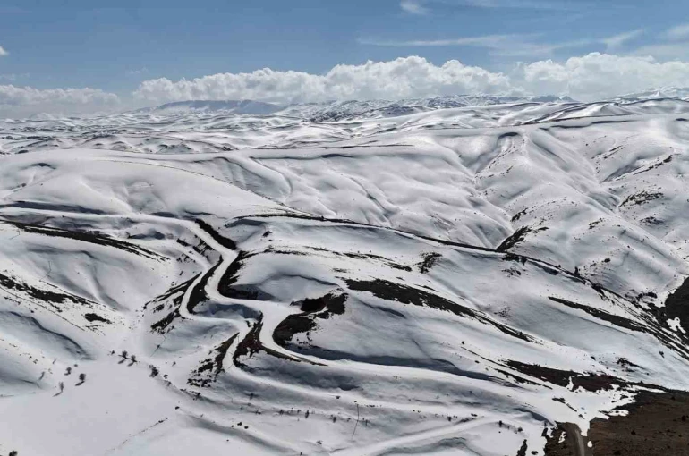 Toroslar’da kar güzelliği havadan görüntülendi