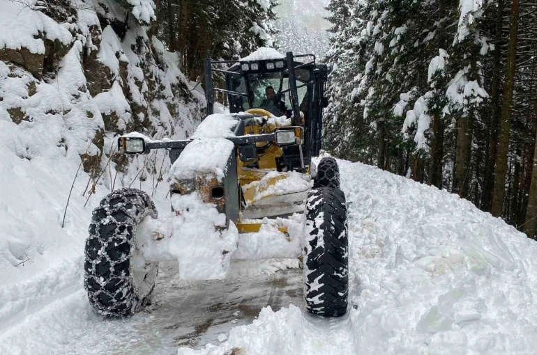 Trabzon’da 70 mahalleye kar nedeniyle ulaşım sağlanamıyor 