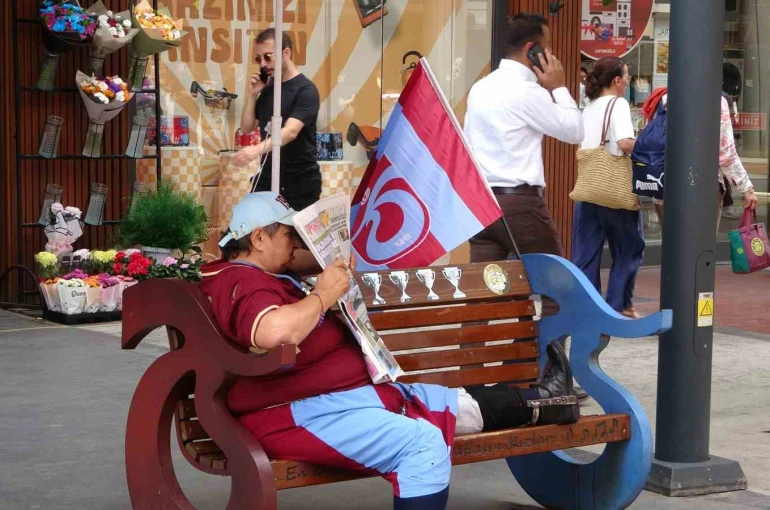 Trabzon’da 7’den 70’e herkes Salah’ı bekliyor