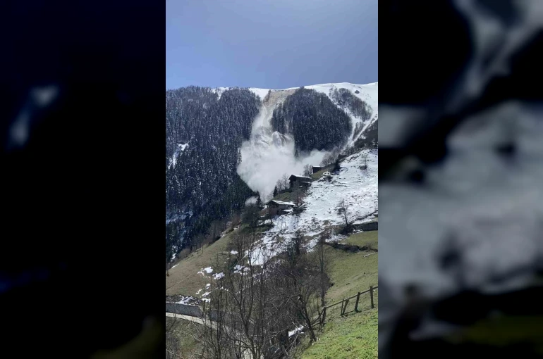 Trabzon’daki çığ anı cep telefonu kamerasına yansıdı 