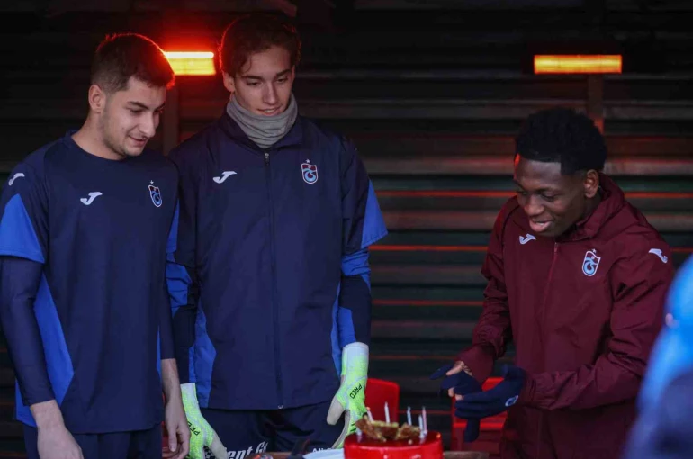 Trabzonspor yeni yılın ilk antrenmanını yaptı 