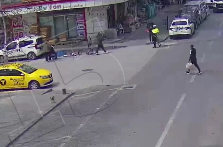 Trafik polisinden duygulandıran 23 Nisan anı 