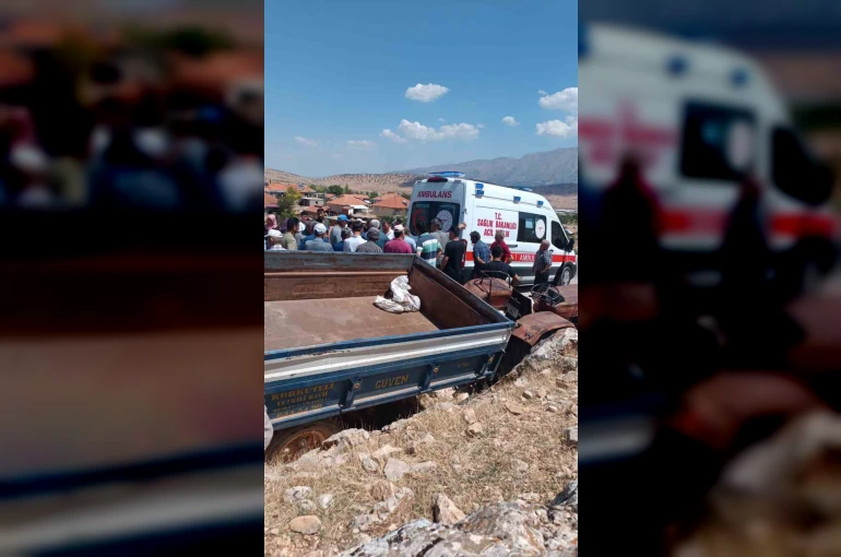 Traktör sürücüsü yaşlı adam kazada hayatını kaybetti 