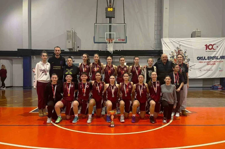 TREDAŞ Spor Kulübü U18 Kız Takımı namağlup il şampiyonu oldu 