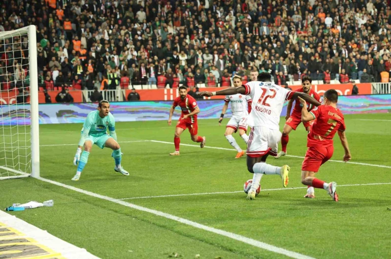 Trendyol 1. Lig: Amed Sportif Faaliyetler: 2 - Ümraniyespor: 2 