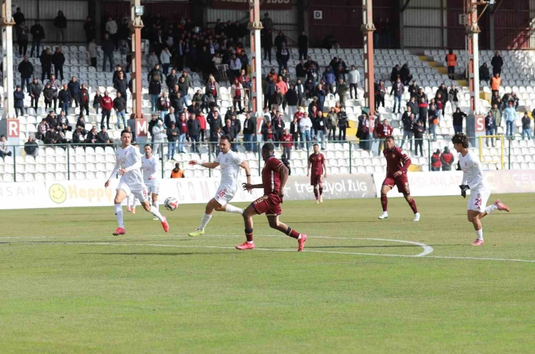 Trendyol 1. Lig: Bandırmaspor: 4 - Pendiksporspor: 1