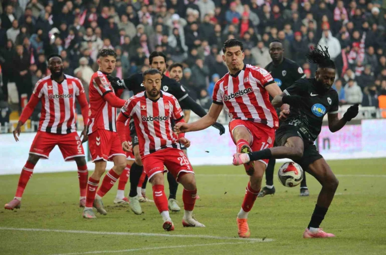 Trendyol 1. Lig: Özbelsan Sivasspor: 1 - Amed Sportif Faaliyetler: 1 