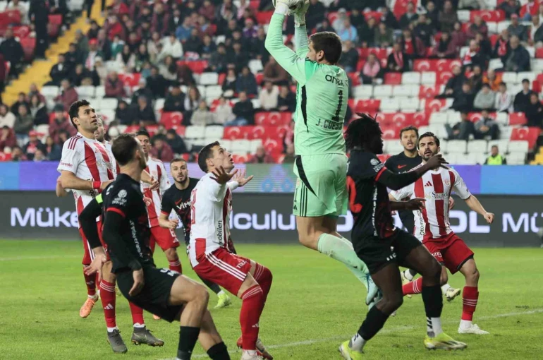 Trendyol Süper Lig: Antalyaspor: 2 - Gençlerbirliği: 1 (Maç sonucu) 