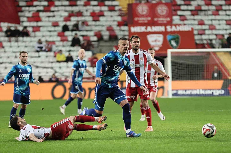 Trendyol Süper Lig: Antalyaspor: 3 - Samsunspor: 1 (Maç sonucu) 