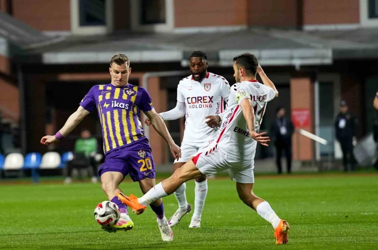 Trendyol Süper Lig: Eyüpspor: 0 - Samsunspor: 0 (Maç devam ediyor)