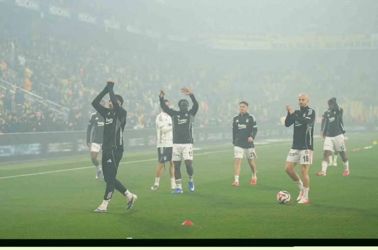 Trendyol Süper Lig: Fenerbahçe: 0 - Beşiktaş: 0 (Maç devam ediyor) 