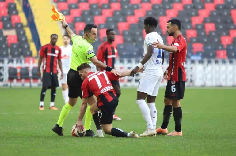 Trendyol Süper Lig: Gaziantep FK: 2 - Çaykur Rizespor: 2 (Maç sonucu) 