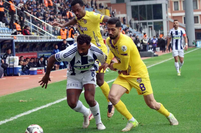 Trendyol Süper Lig: Kasımpaşa: 0 - Eyüpspor: 0 (Maç devam ediyor) 