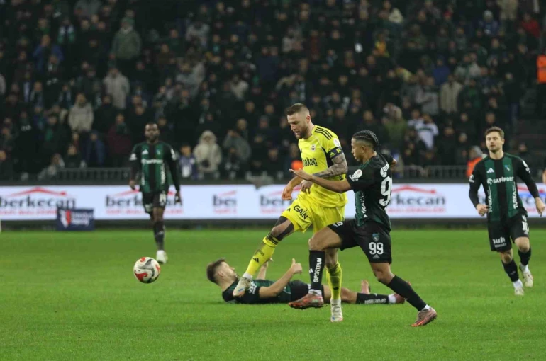 Trendyol Süper Lig: Kocaelispor: 0 - Fenerbahçe: 2 (Maç sonucu) 