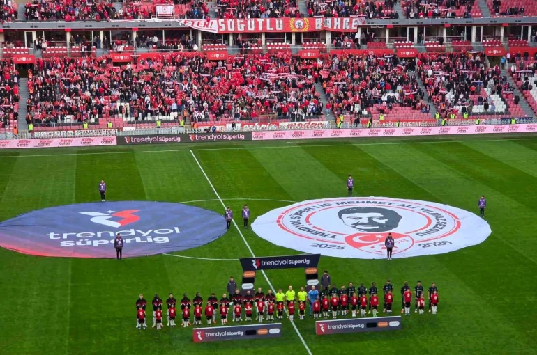 Trendyol Süper Lig: Samsunspor: 0 - Kocaelispor: 0 (Maç devam ediyor) 
