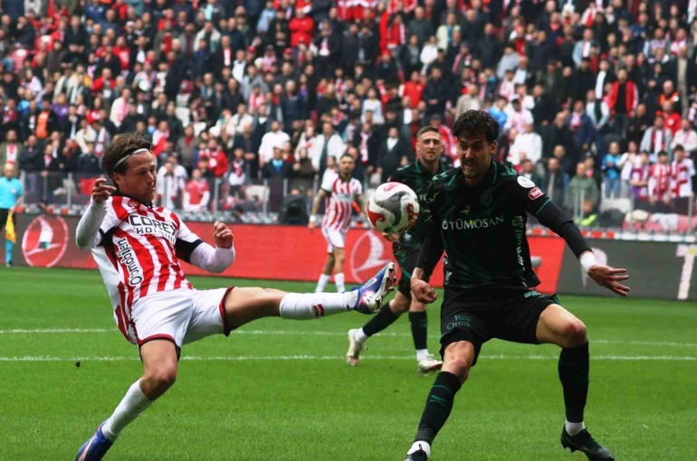 Trendyol Süper Lig: Samsunspor: 2 - Konyaspor: 2 (Maç sonucu) 