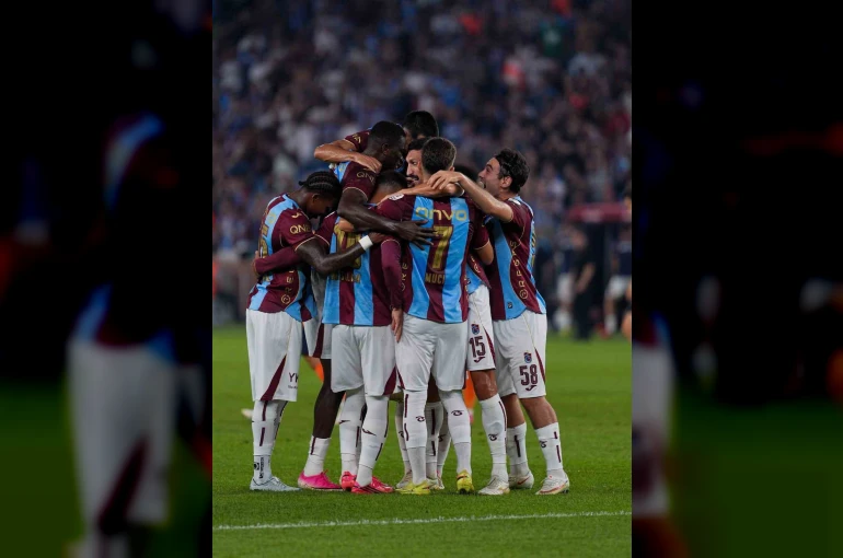 Trendyol Süper Lig: Trabzonspor: 1 - RAMS Başakşehir: 1 (İlk yarı)