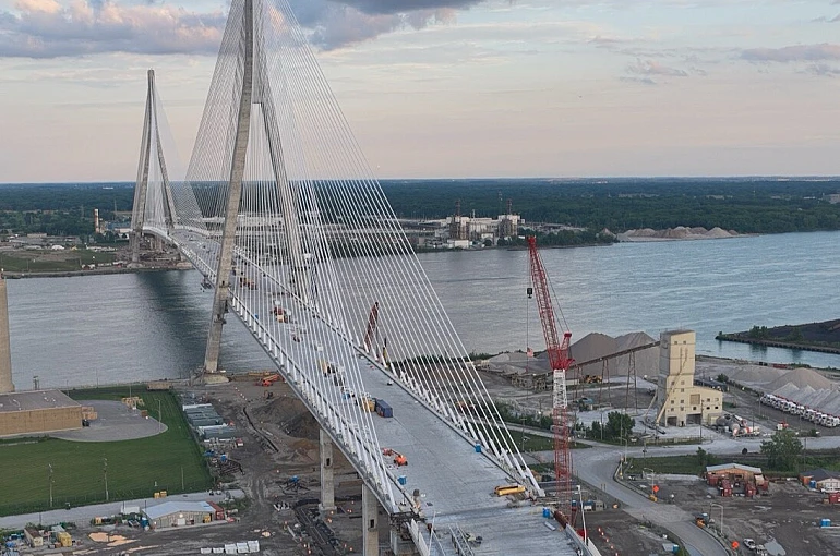 Trump, Kanada’nın inşa ettiği köprünün mülkiyetini istedi 