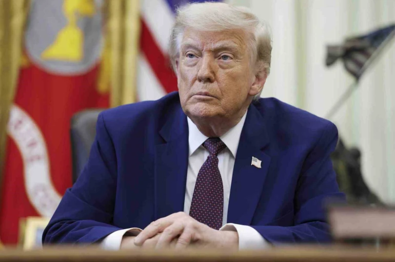 Trump’tan İran’a: "Füzelerini fırlattınız, masaya geri dönün ve bir anlaşma yapın"