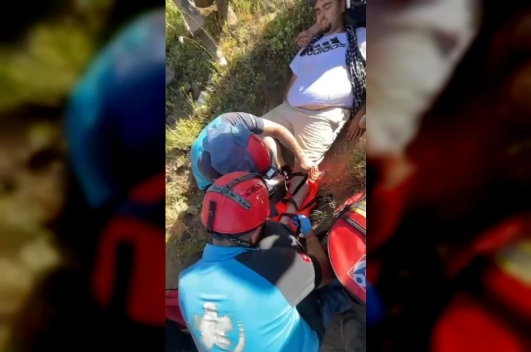 Tunceli’de ayağını burkan genç için ekipler seferber oldu