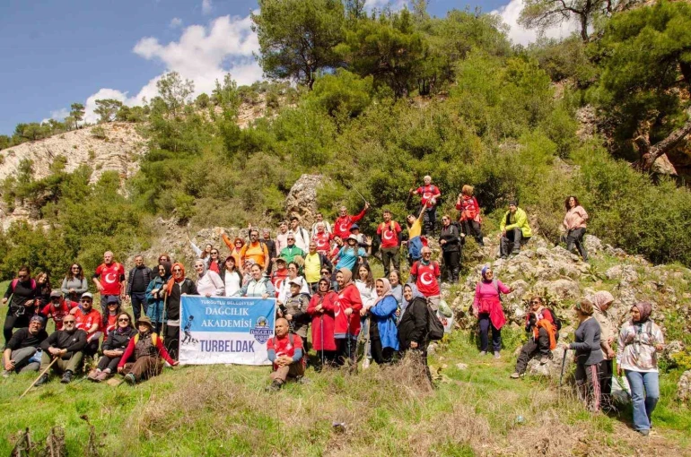 TURBELDAK’tan Ulubey Kanyonu’nda nefes kesen doğa yürüyüşü 