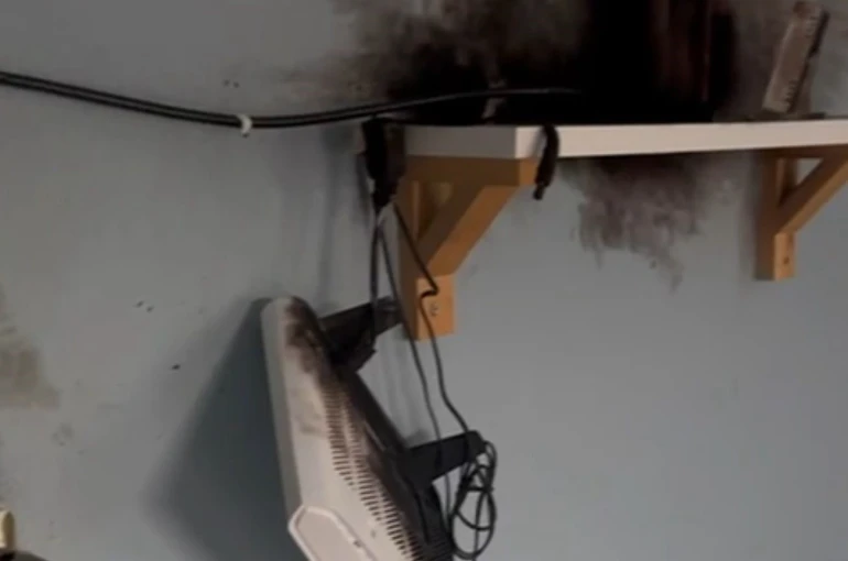 Turgutlu’da bir eve yıldırım düştü