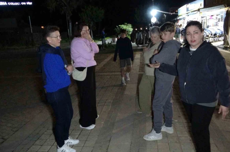 Turizm merkezinde esnafın karanlık yol sitemi 