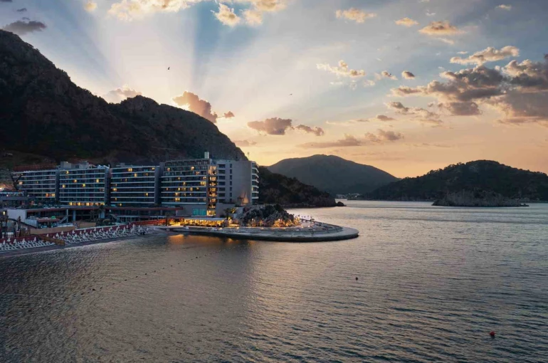 "Turizmde yabancı turist açığını yerli turist kapattı"