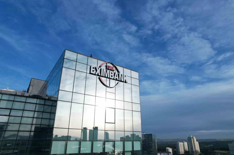 Türk Eximbank ile Asya Kalkınma Bankası arasında kredi sözleşmesi imzalandı 