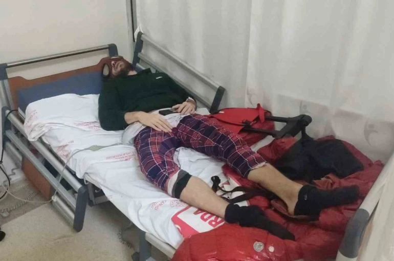 "Türk Örümcek Adam" yılan otu nedeniyle hastanelik oldu 
