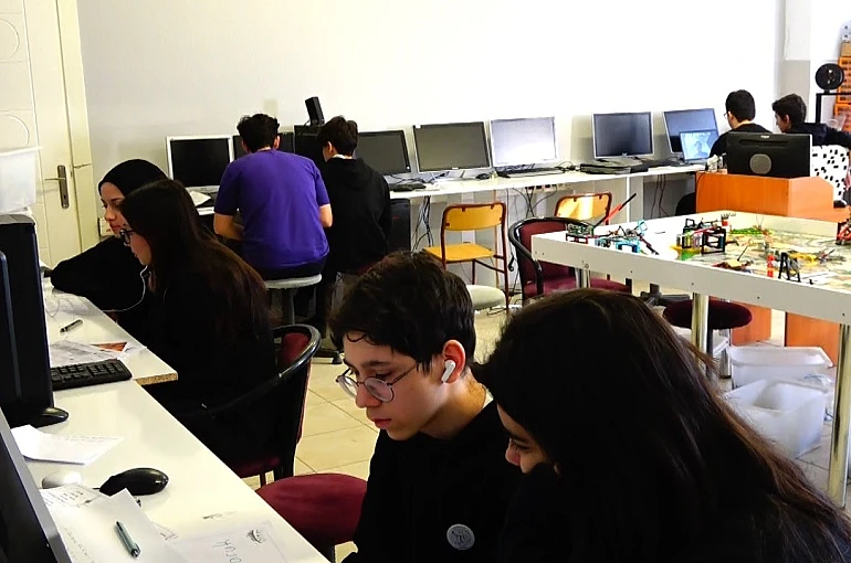 Türk ve Japon öğrenciler "Maarif Modeli" ile buluştu