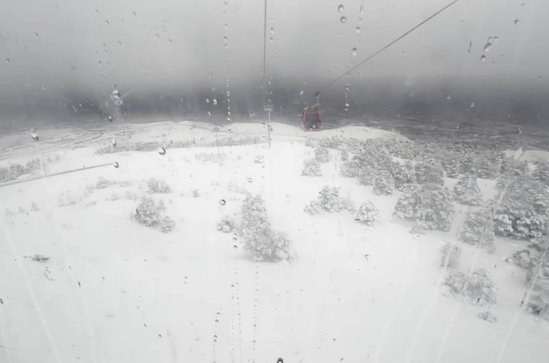 Türkiye’de en fazla kar kalınlığı Karabet Tepesi’nde ölçüldü 