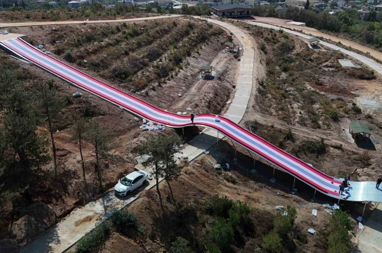 Türkiye’nin en büyük kaydırağı Gebze’de inşa ediliyor 