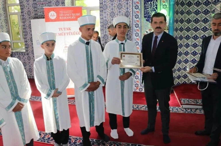 Tutak’ta hafızlar icazet programında buluştu