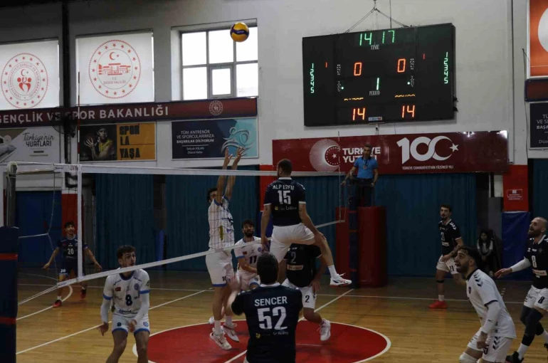 TVF Erkekler 1. Ligi: Düzce Belediyesi Spor Akademisi: 2 - Arkas Spor Kulübü: 3 