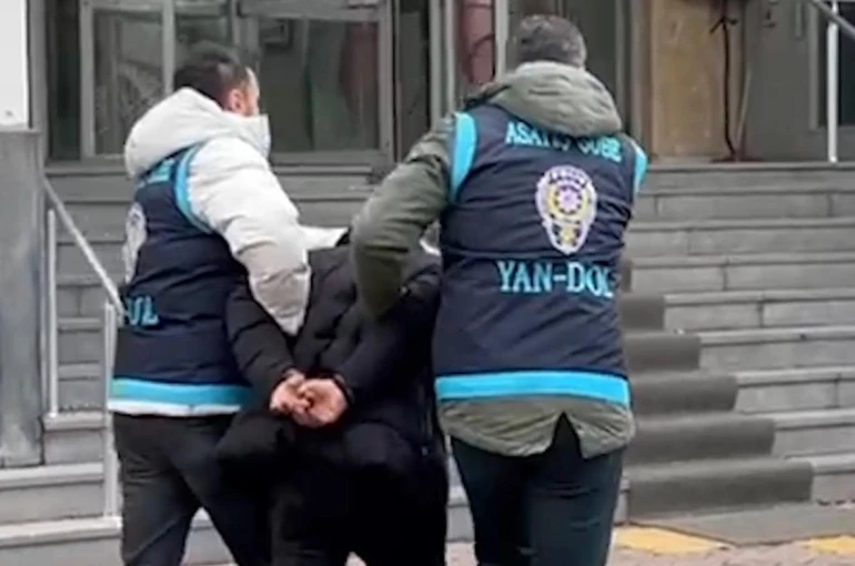 Üç farklı ilde 4 aranması ve 23 yıl kesinleşmiş hapsi bulunan şahıs yakalandı