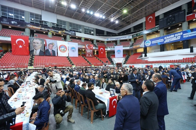 Uçak kazasında şehit olan askerler anıldı 