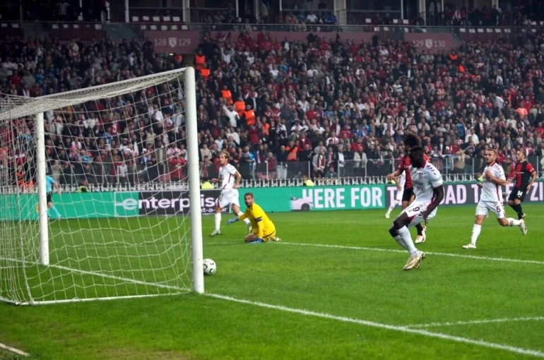 UEFA Konferans Ligi: Samsunspor: 1 - Hamrun: 0 (İlk yarı) 