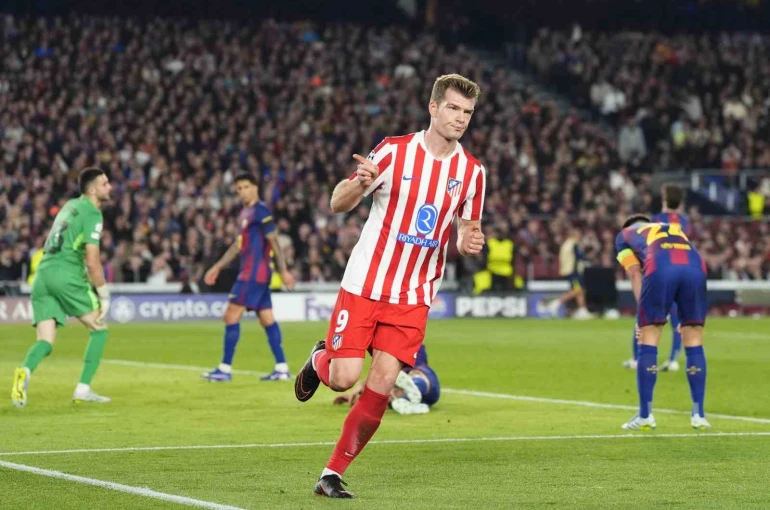 UEFA Şampiyonlar Ligi: Barcelona: 0 - Atletico Madrid: 2 