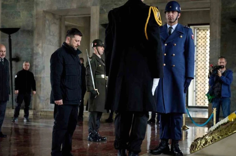 Ukrayna Devlet Başkanı Zelenskiy Anıtkabir’de 